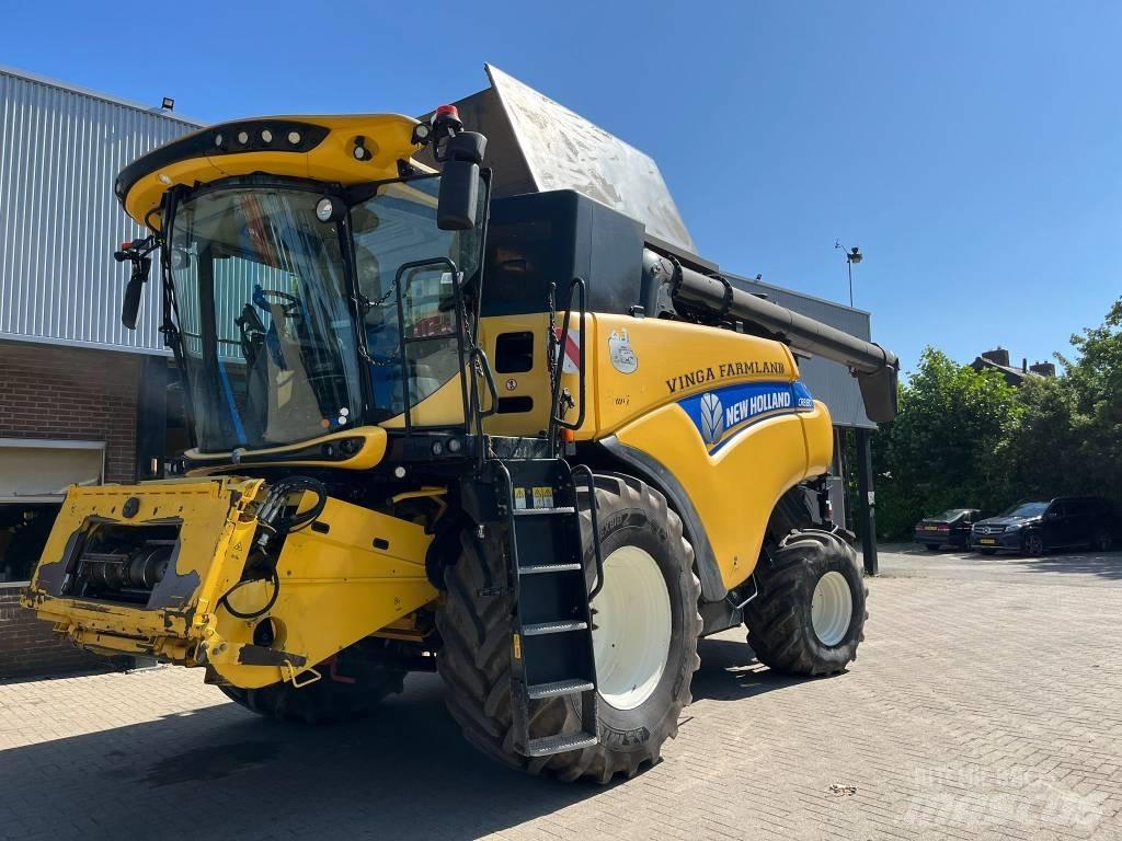 New Holland CR 8.80 Combine de secerat