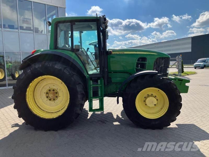 John Deere 7430 Tractoare