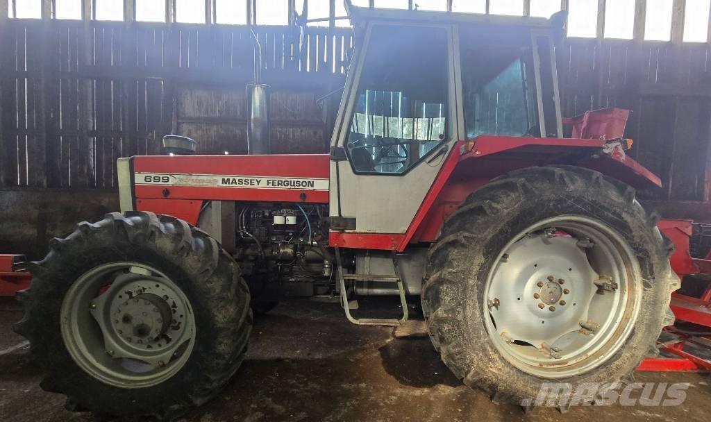 Massey Ferguson 699 Tractoare