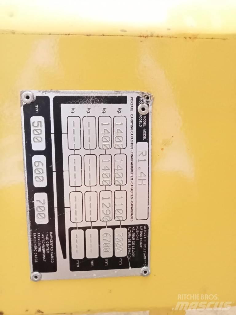 Hyster R 1.4 H Stivuitor cu catarg retractabil