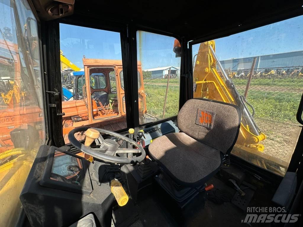 JCB 2 CX Buldoexcavatoare