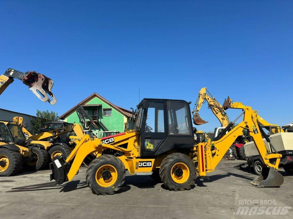 JCB 2 CX Buldoexcavatoare