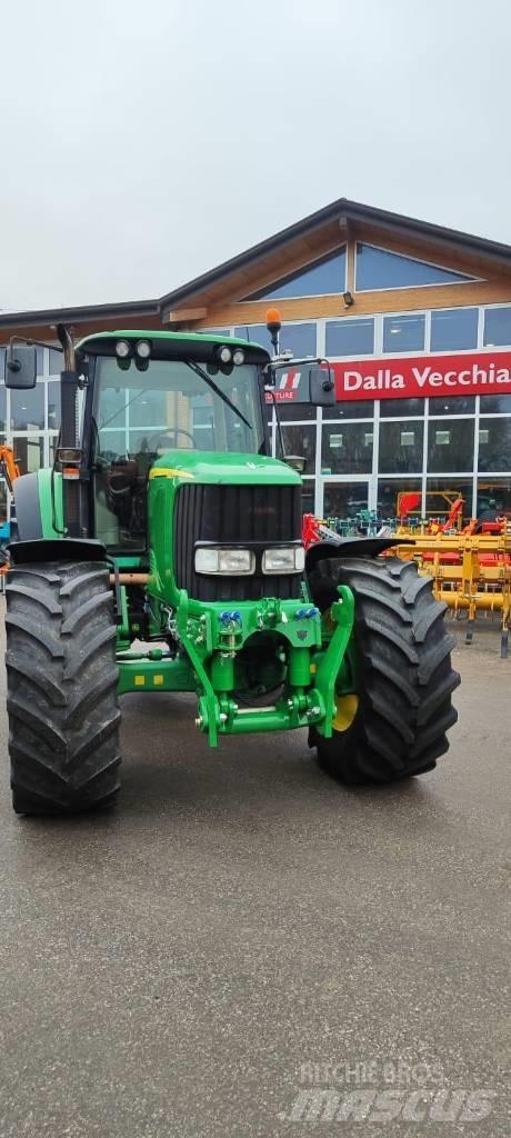 John Deere 6820 Tractoare