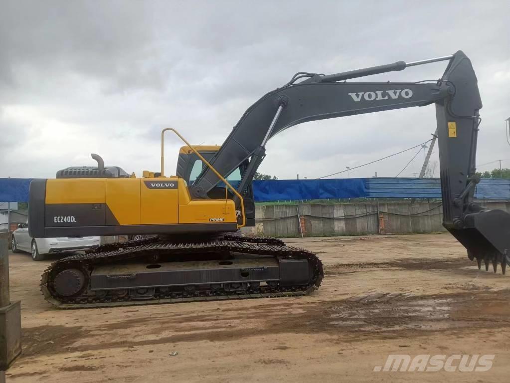 Volvo EC 240 DL Excavatoare pe șenile
