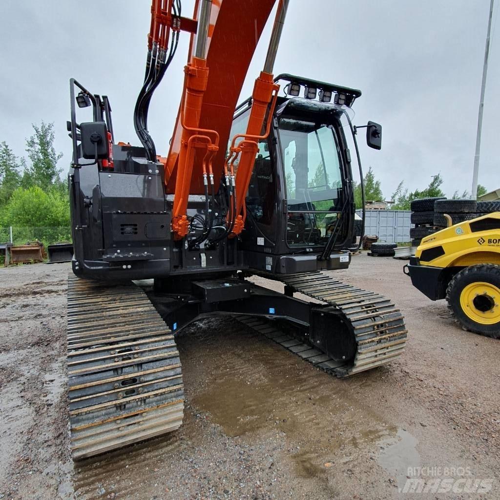 Hitachi ZX225USRLC-7 Excavatoare pe șenile
