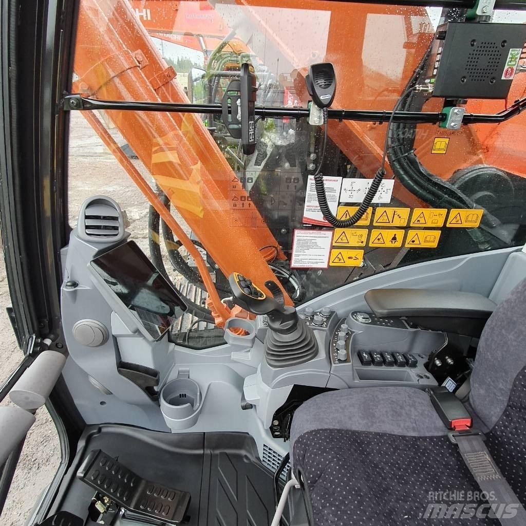 Hitachi ZX225USRLC-7 Excavatoare pe șenile
