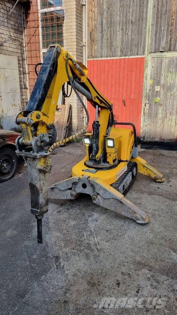 Brokk 90 Excavatoare de demolare