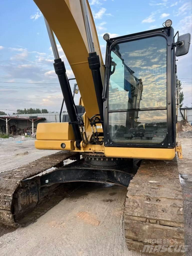 CAT 330 GC Excavatoare pe șenile
