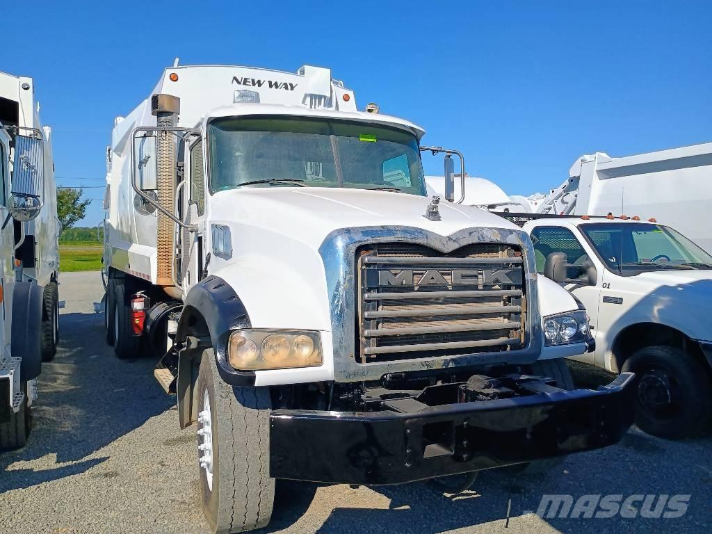 Mack GU 713 Camion de deseuri
