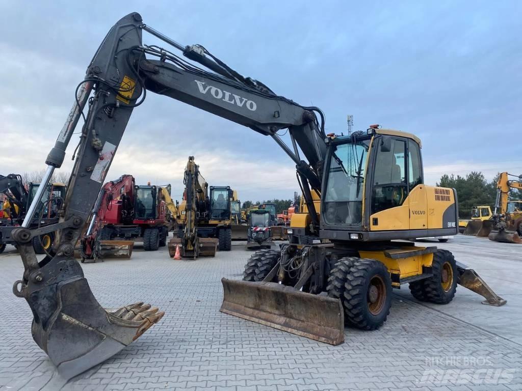 Volvo EW 140 C Excavatoare cu roti