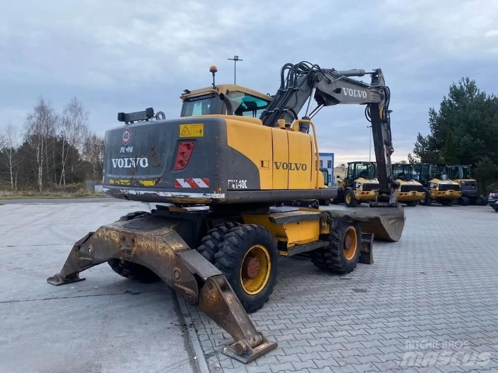 Volvo EW 140 C Excavatoare cu roti