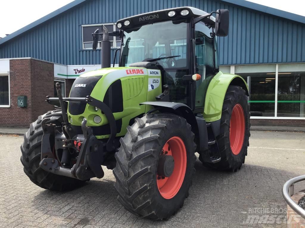 CLAAS Arion 520 CIS Tractoare