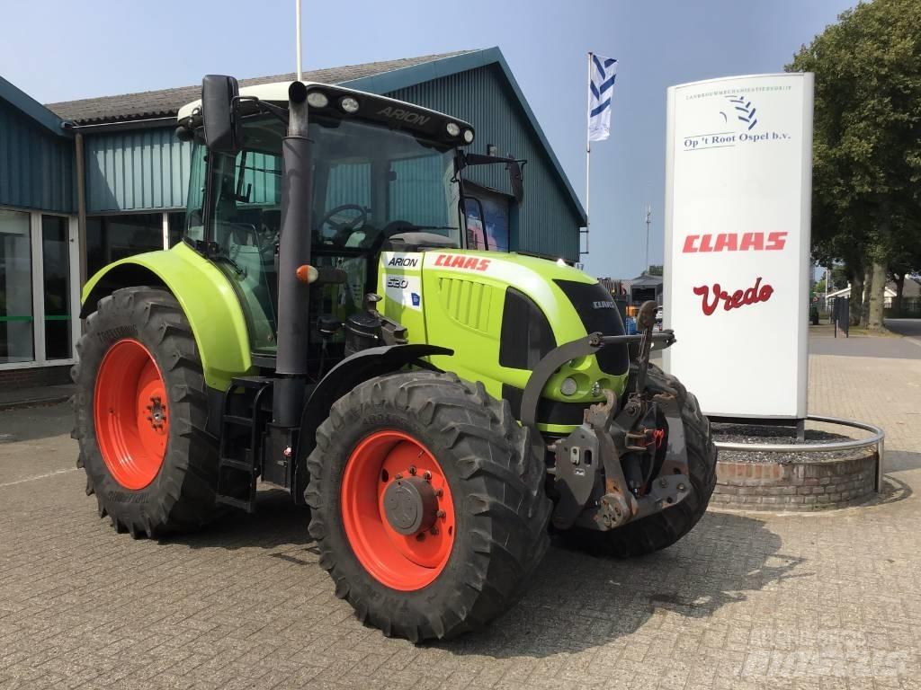 CLAAS Arion 520 CIS Tractoare