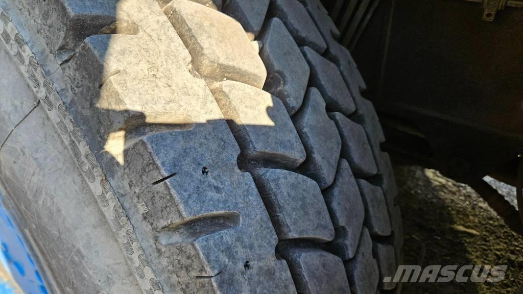 Kato SR250 Macara teren accidentat