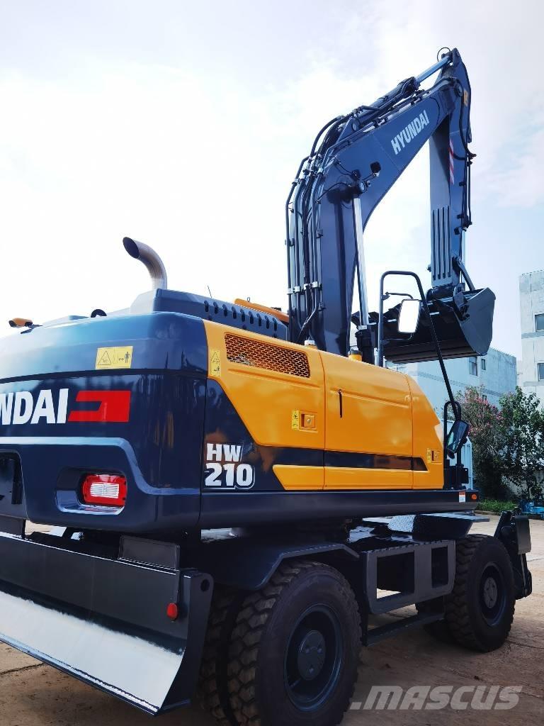 Hyundai 210W-9 Excavatoare cu roti
