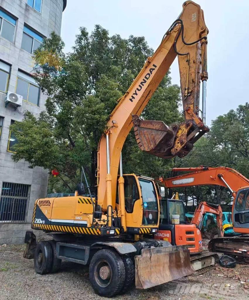 Hyundai r210w-9 Excavatoare cu roti