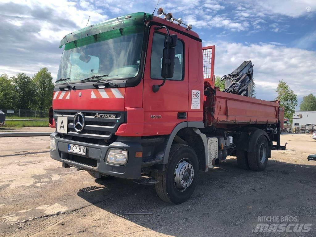 Mercedes-Benz 1832 Camioane cu macara