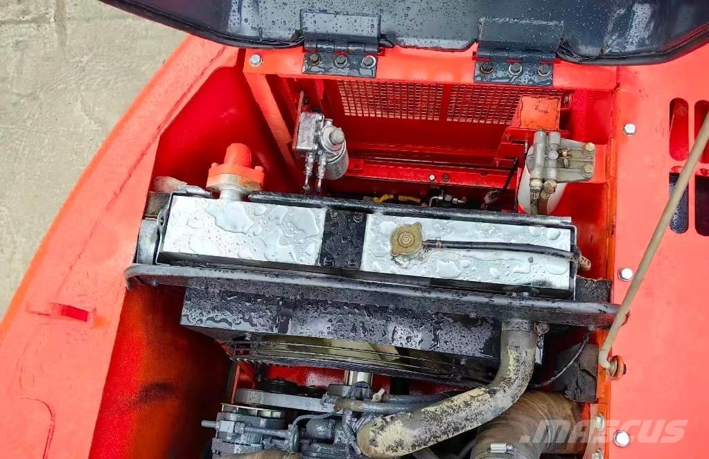 Doosan DX 140 Excavatoare pe șenile
