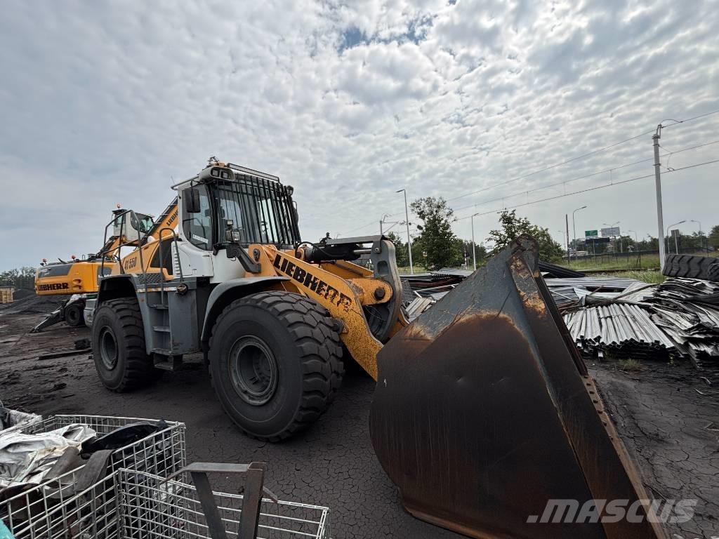 Liebherr L 566 Incarcator pe pneuri