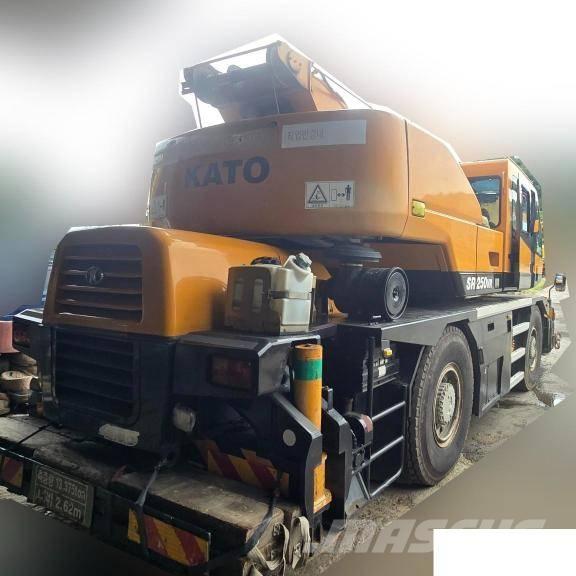 Kato KR 25 H V-3 Macara teren accidentat