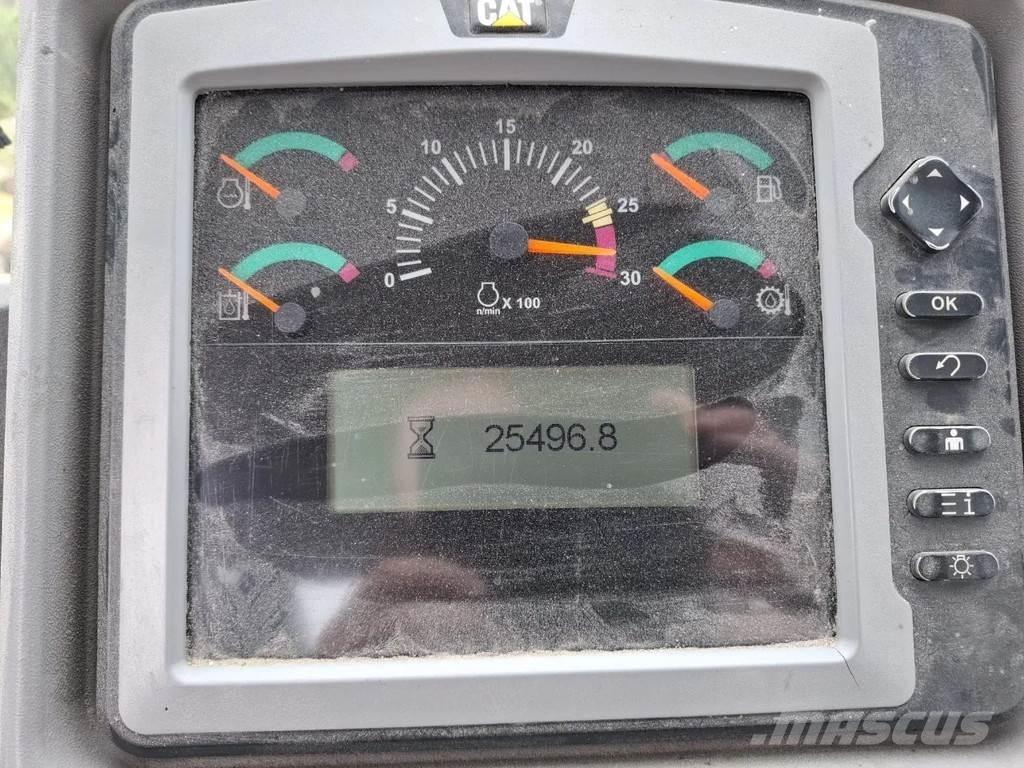 CAT 972k Incarcator pe pneuri
