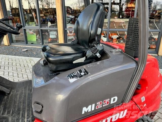 Manitou MI25D Stivuitor diesel