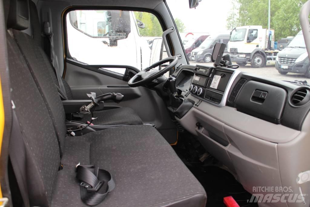 Fuso Canter 3.0 Camion cu carlig de ridicare