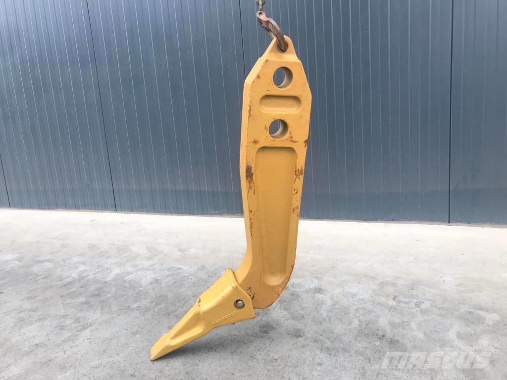 Komatsu D65 Shank Scarificatoare