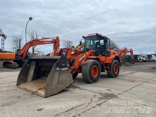 Doosan DL 200 Incarcator pe pneuri