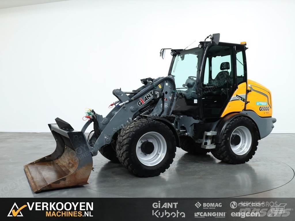 GiANT G5000 Incarcator pe pneuri