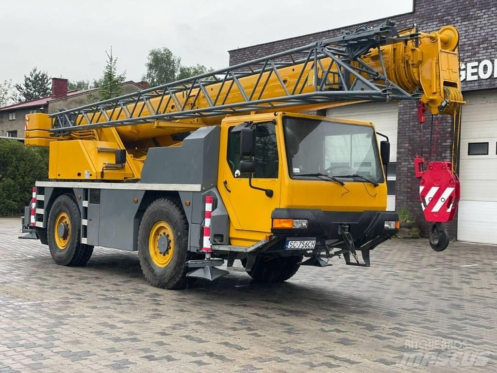 Liebherr LTM 1030/2 Macara pentru orice teren