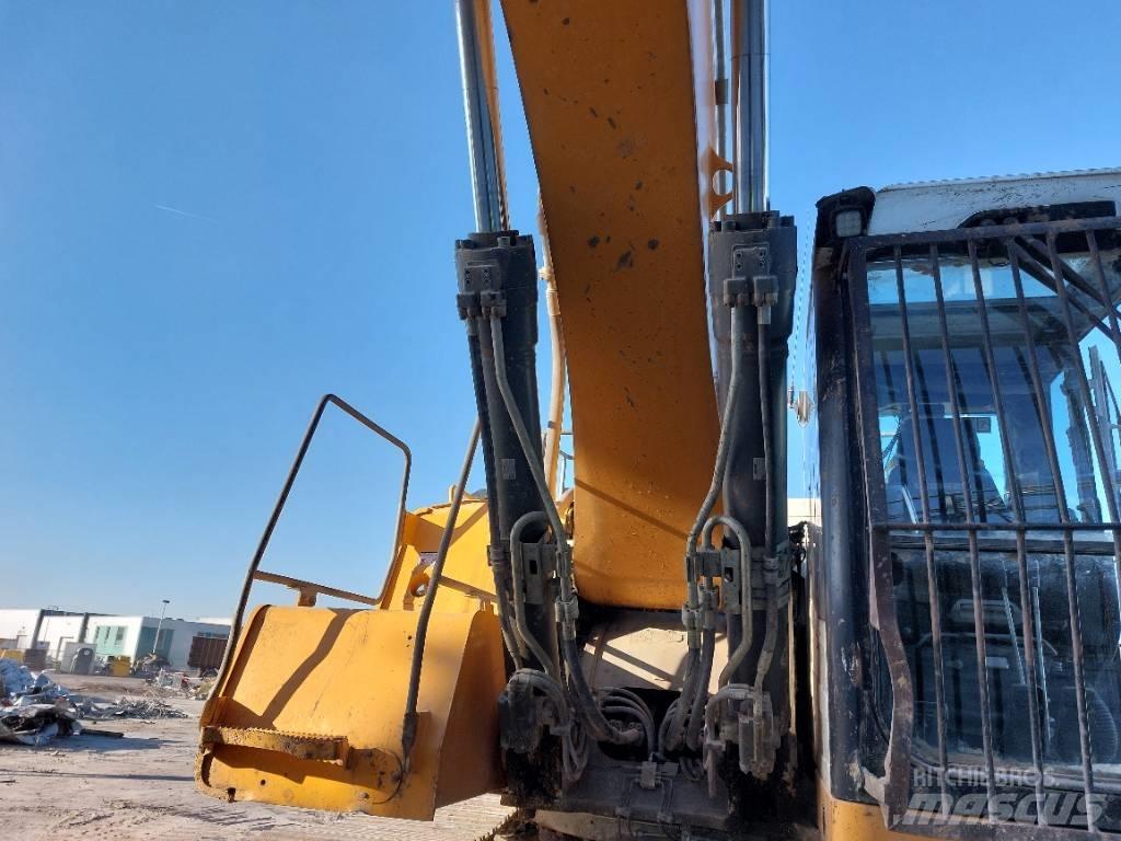 Liebherr R 946 Excavatoare pe șenile
