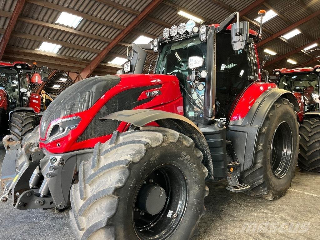 Valtra T235 Tractoare
