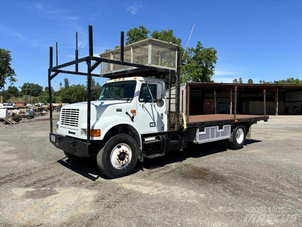 International 4900 Camioane platforma/prelata