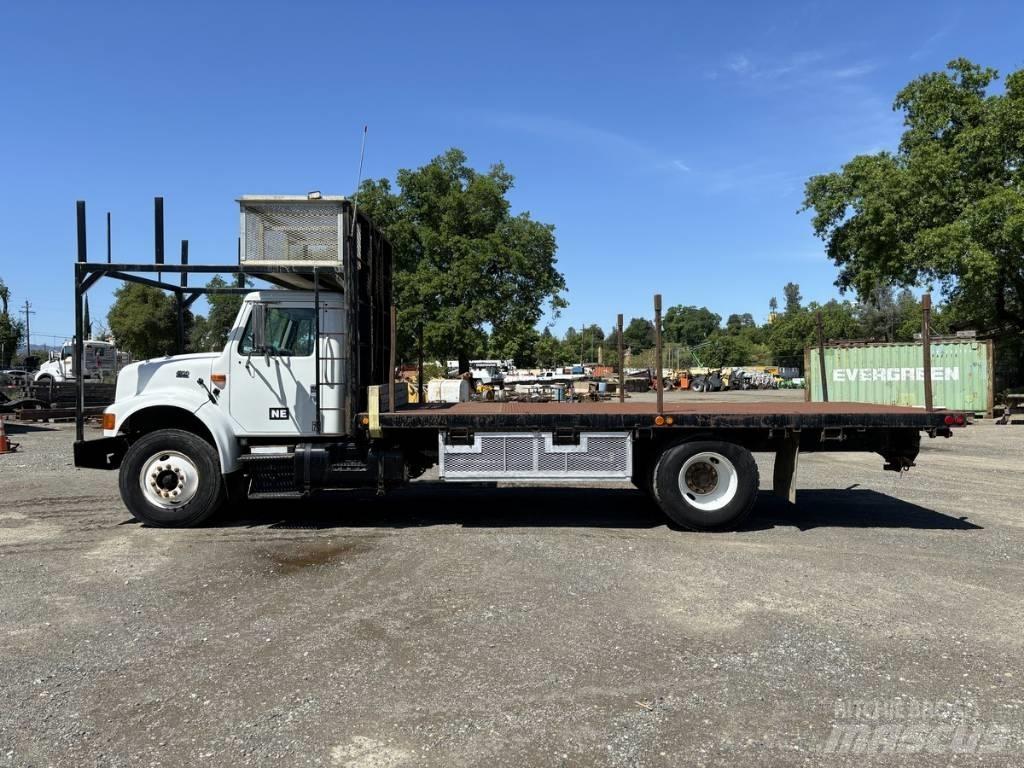 International 4900 Camioane platforma/prelata
