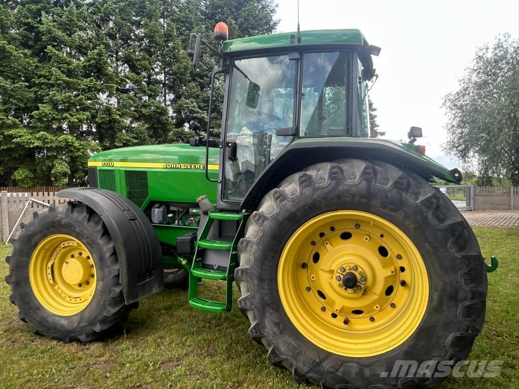 John Deere 7710 PQ Tractoare