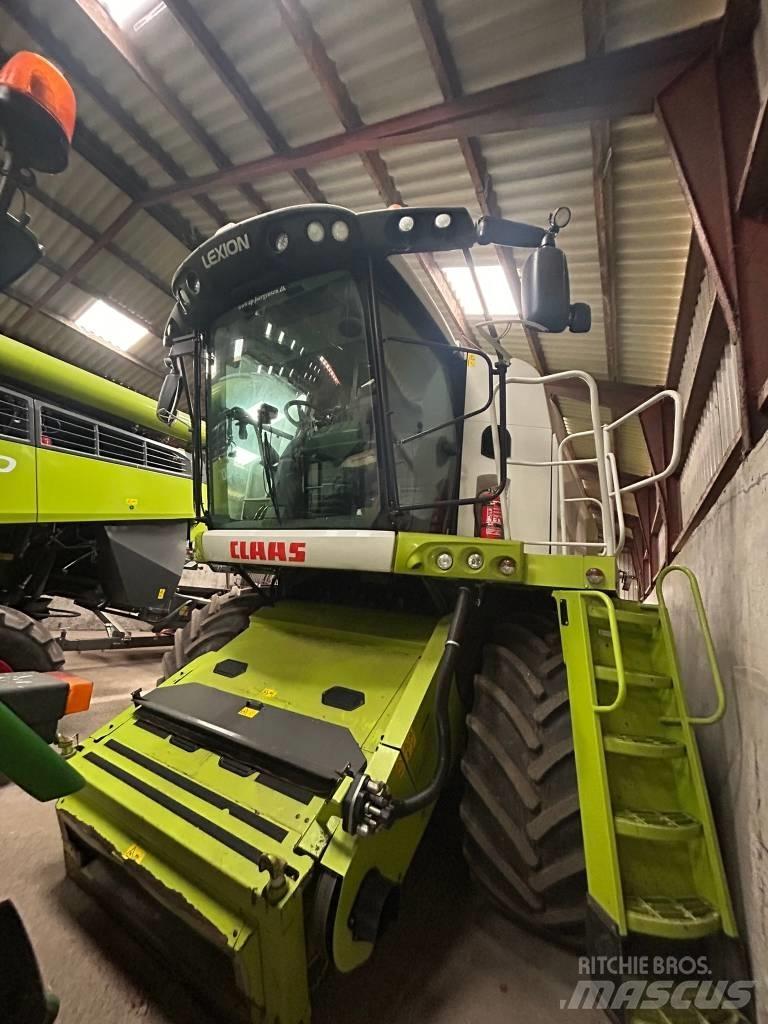 CLAAS Lexion 670 Combine de secerat
