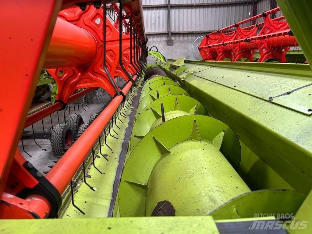 CLAAS Lexion 670 Combine de secerat