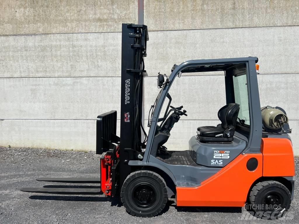 Toyota 02-8FGF25 Stivuitor GPL