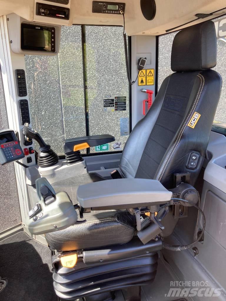 JCB 437 HT HL Incarcator pe pneuri