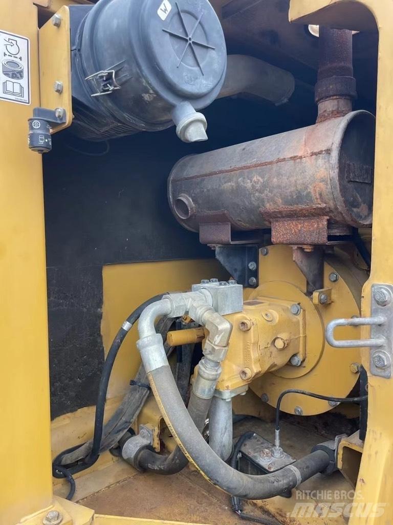 CAT 307 D Excavatoare pe șenile
