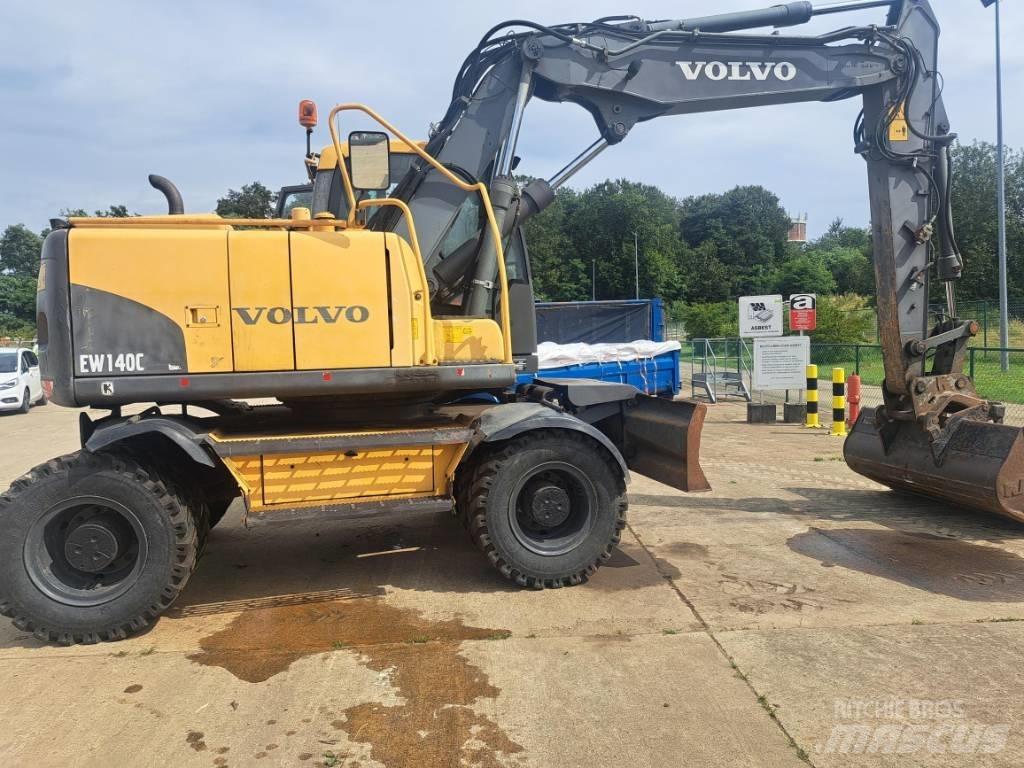 Volvo EW 140 C Excavatoare cu roti