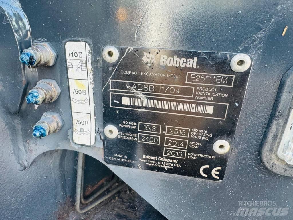 Bobcat E 25 Mini excavatoare < 7t