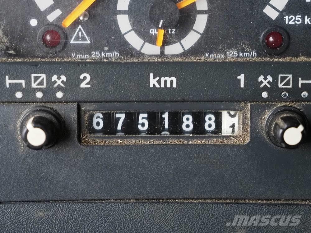 Scania 94 D 260 Camioane platforma/prelata