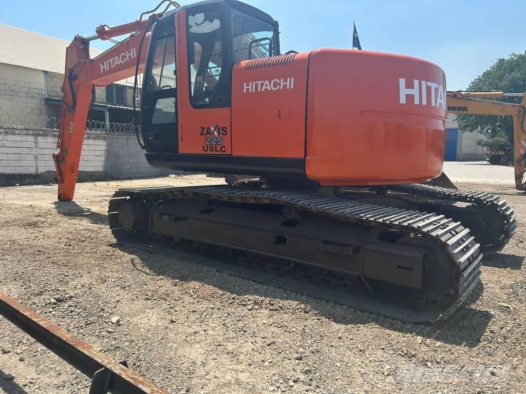 Hitachi ZX 225 Excavatoare pe șenile
