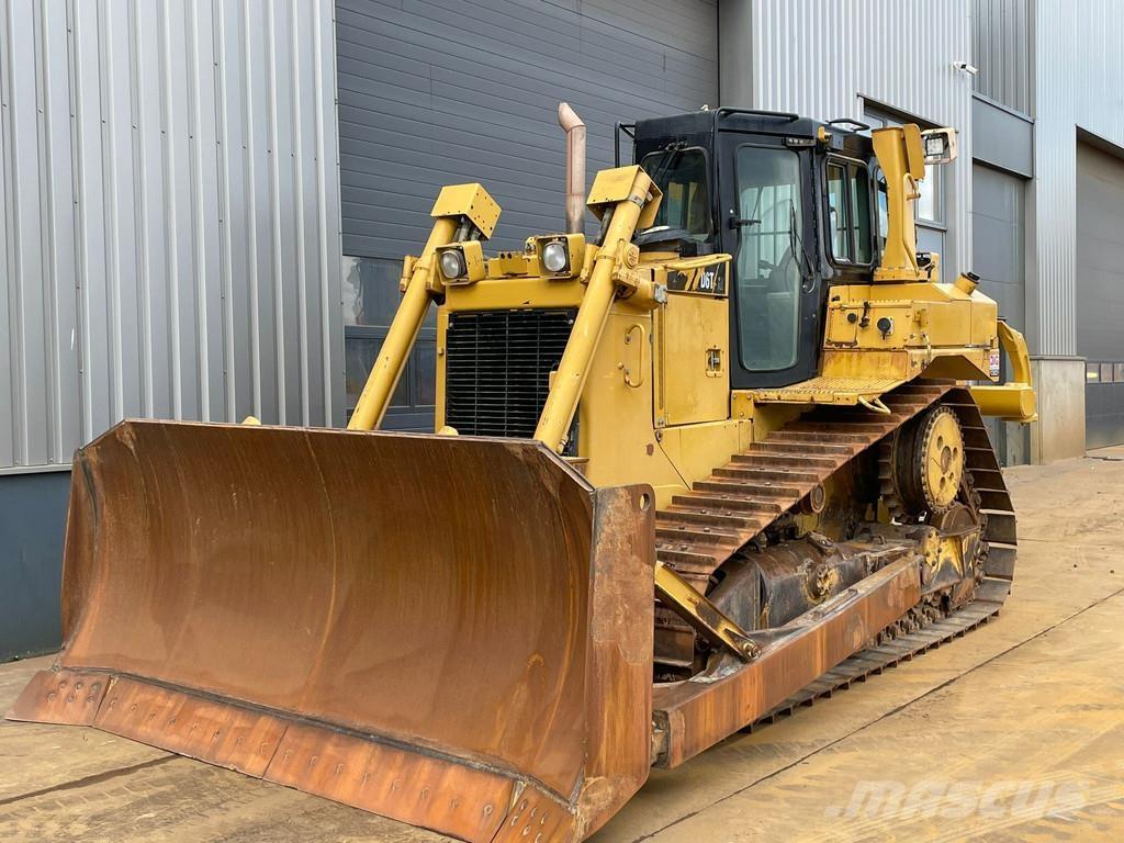 CAT D6T XL Buldozere pe senile