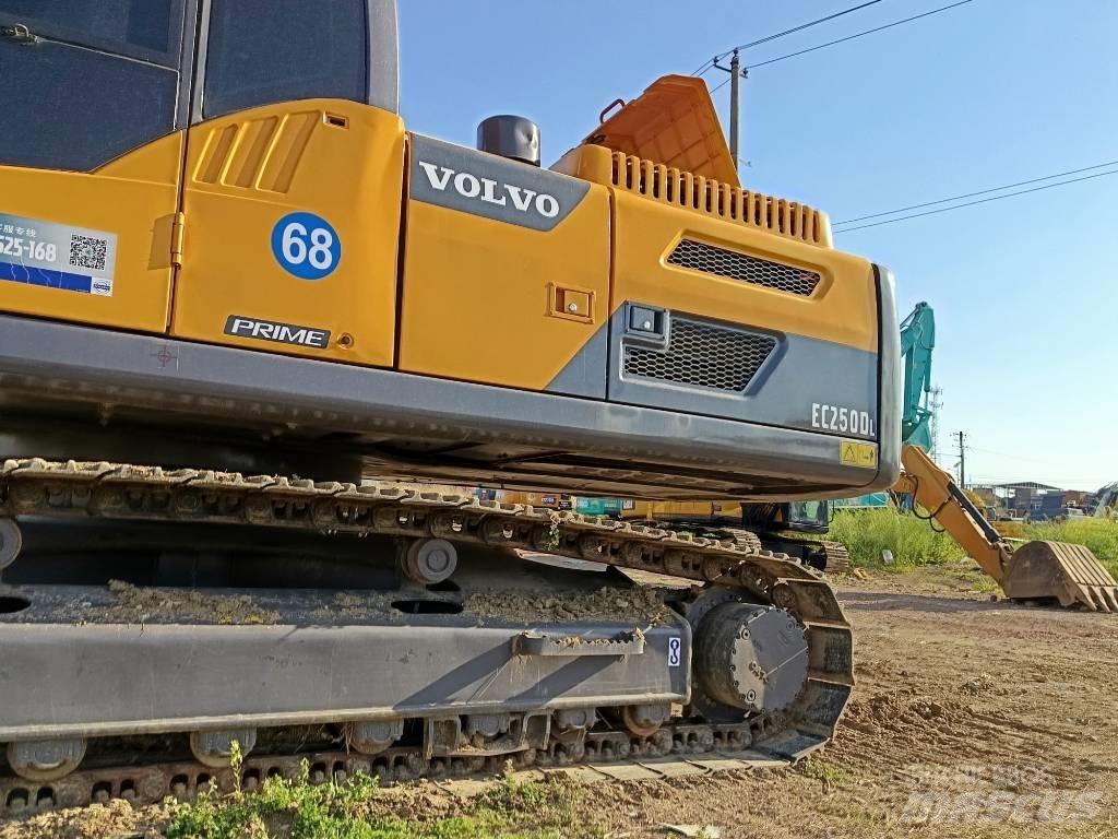 Volvo EC 250 Excavatoare pe șenile
