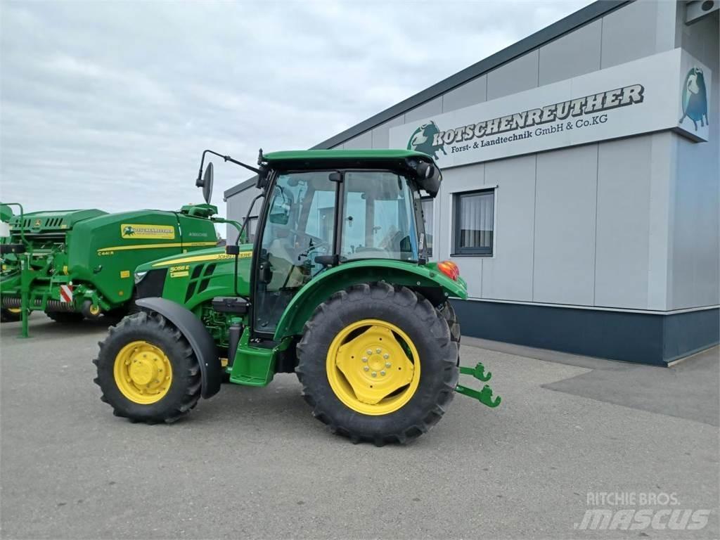 John Deere 5058E Tractoare