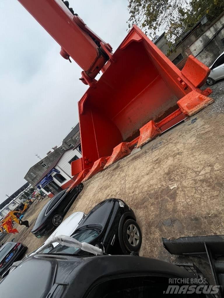 Hitachi ZX 70 Excavatoare 7t - 12t