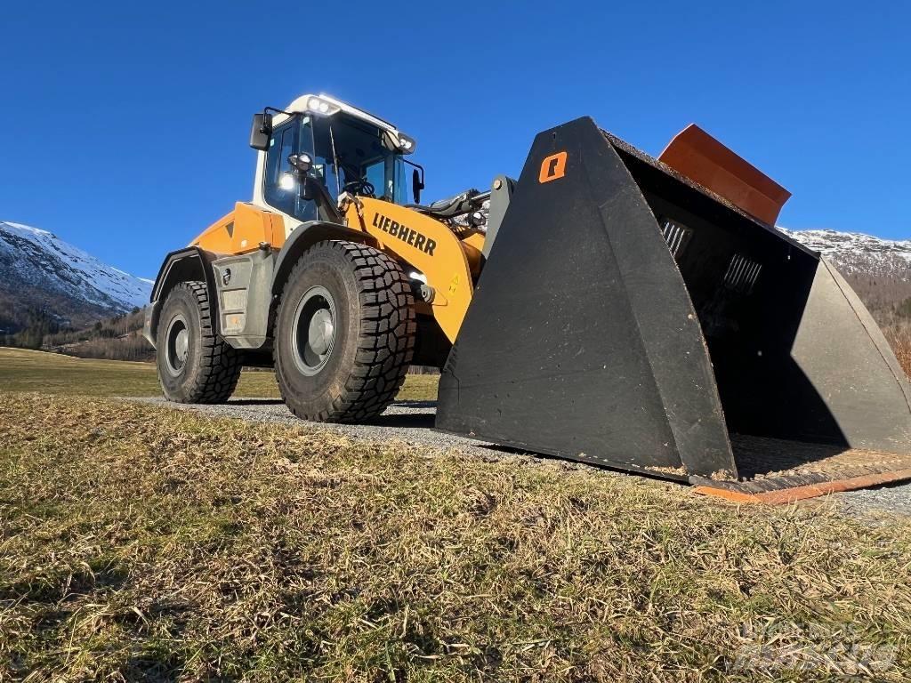 Liebherr L 538 Incarcator pe pneuri